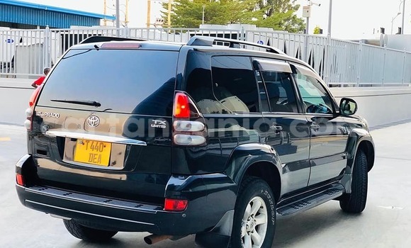 Nunua Ilio tumika Toyota Land Cruiser Prado Nyeusi Gari ndani ya Dar es Salaam nchini Dar es Salaam Nunua Ilio tumika Toyota Land Cruiser Prado Nyeusi Gari ndani ya Dar es Salaam nchini Dar es Salaam