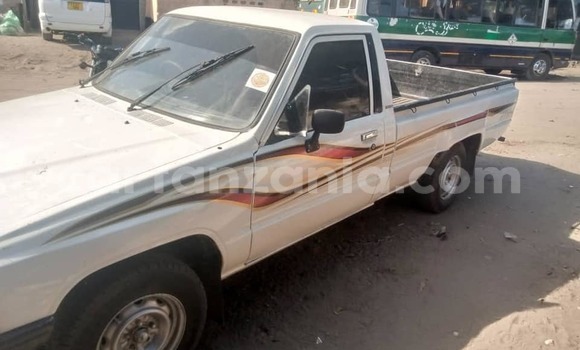 Nunua Ilio tumika Toyota Hilux Nyeupe Gari ndani ya Dar es Salaam nchini Dar es Salaam Nunua Ilio tumika Toyota Hilux Nyeupe Gari ndani ya Dar es Salaam nchini Dar es Salaam