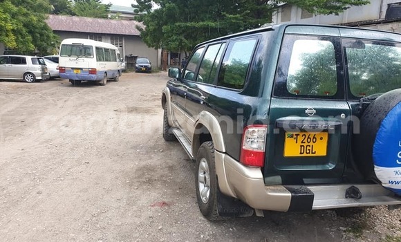 Nunua Ilio tumika Nissan Patrol Kijani Gari ndani ya Dar es Salaam nchini Dar es Salaam Nunua Ilio tumika Nissan Patrol Kijani Gari ndani ya Dar es Salaam nchini Dar es Salaam