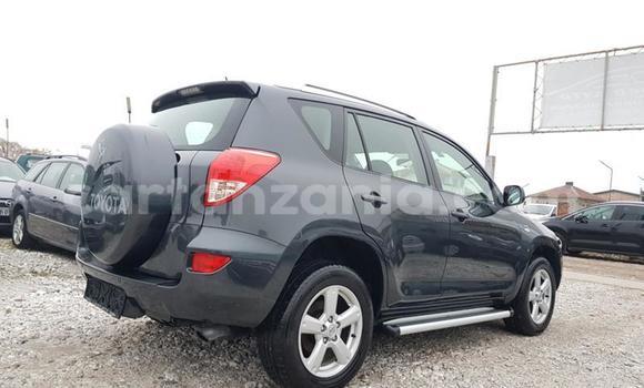 Nunua Ilio tumika Toyota RAV4 Nyeusi Gari ndani ya Dar es Salaam nchini Dar es Salaam Nunua Ilio tumika Toyota RAV4 Nyeusi Gari ndani ya Dar es Salaam nchini Dar es Salaam