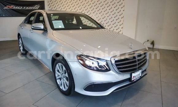 Nunua Ilio tumika Mercedes‒Benz S–Class Nyingine Gari ndani ya Dar es Salaam nchini Dar es Salaam
