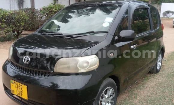 Buy Used Toyota Porte Black Car in Arusha in Arusha