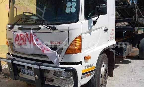Buy Used Hino 300 Series White Truck in Dar es Salaam in Dar es Salaam