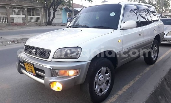 Buy Used Toyota RAV4 White Car in Moshi in Kilimanjaro