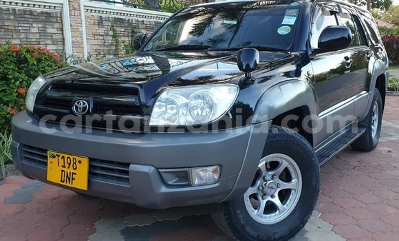 Nunua Ilio tumika Toyota Hilux Nyeusi Gari ndani ya Dar es Salaam nchini Dar es Salaam