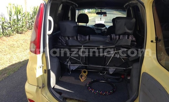 Nunua Ilio tumika Toyota FunCargo Nyingine Gari ndani ya Dar es Salaam nchini Dar es Salaam Nunua Ilio tumika Toyota FunCargo Nyingine Gari ndani ya Dar es Salaam nchini Dar es Salaam