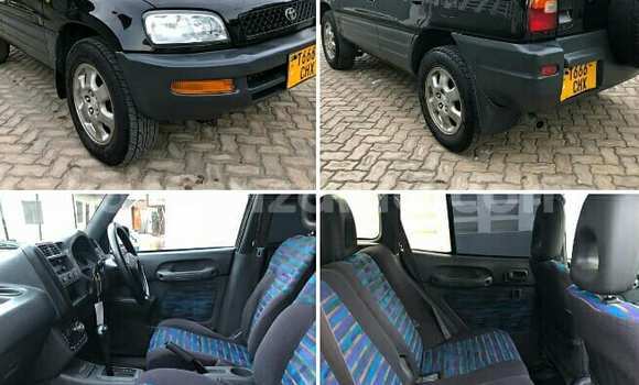 Nunua Ilio tumika Toyota RAV4 Nyeusi Gari ndani ya Dar es Salaam nchini Dar es Salaam Nunua Ilio tumika Toyota RAV4 Nyeusi Gari ndani ya Dar es Salaam nchini Dar es Salaam