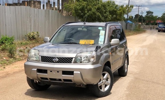 Nunua Ilio tumika Nissan X–Trail Fedha Gari ndani ya Dar es Salaam nchini Dar es Salaam