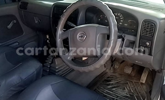 Nunua Ilio tumika Nissan Hardbody Nyeupe Gari ndani ya Dar es Salaam nchini Dar es Salaam Nunua Ilio tumika Nissan Hardbody Nyeupe Gari ndani ya Dar es Salaam nchini Dar es Salaam