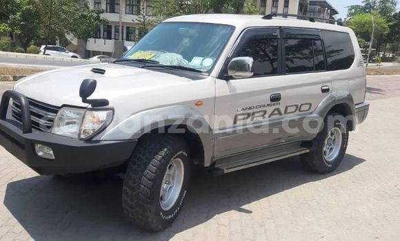Nunua Ilio tumika Toyota Land Cruiser Prado Beige Gari ndani ya Dar es Salaam nchini Dar es Salaam Nunua Ilio tumika Toyota Land Cruiser Prado Beige Gari ndani ya Dar es Salaam nchini Dar es Salaam