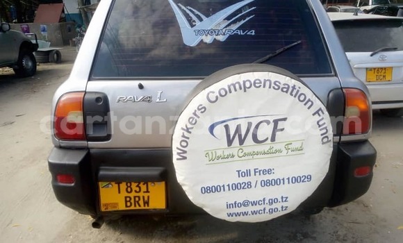 Nunua Ilio tumika Toyota RAV4 Fedha Gari ndani ya Dar es Salaam nchini Dar es Salaam Nunua Ilio tumika Toyota RAV4 Fedha Gari ndani ya Dar es Salaam nchini Dar es Salaam
