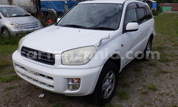 Buy Used Toyota RAV4 White Car in Dar es Salaam in Dar es Salaam