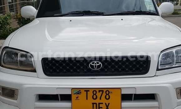 Buy Used Toyota RAV4 White Car in Dar es Salaam in Dar es Salaam Buy Used Toyota RAV4 White Car in Dar es Salaam in Dar es Salaam