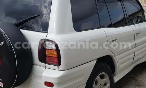 Buy Used Toyota RAV4 White Car in Dar es Salaam in Dar es Salaam Buy Used Toyota RAV4 White Car in Dar es Salaam in Dar es Salaam