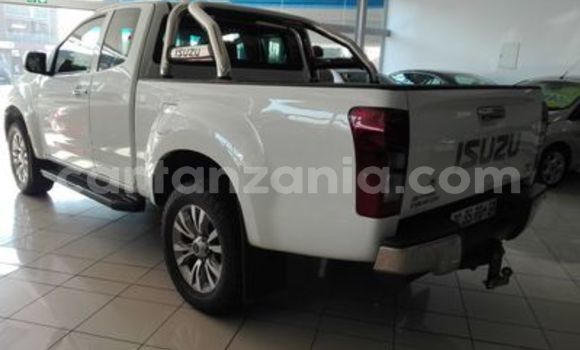 Buy Used Isuzu KB White Car in Arusha in Arusha Buy Used Isuzu KB White Car in Arusha in Arusha