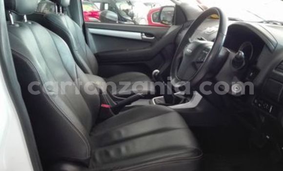 Buy Used Isuzu KB White Car in Arusha in Arusha Buy Used Isuzu KB White Car in Arusha in Arusha