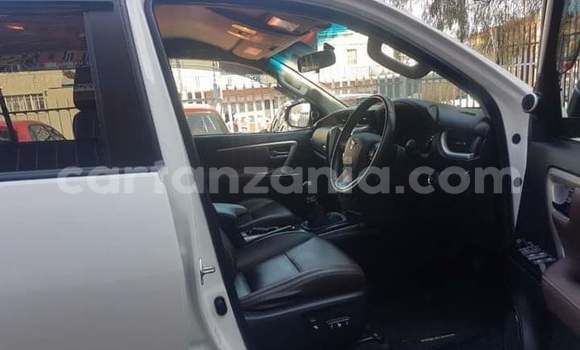 Buy Used Toyota Fortuner White Car in Ileje in Songwe Buy Used Toyota Fortuner White Car in Ileje in Songwe