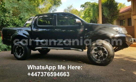 Nunua Ilio tumika Toyota Hilux Nyeusi Gari ndani ya Dar es Salaam nchini Dar es Salaam Nunua Ilio tumika Toyota Hilux Nyeusi Gari ndani ya Dar es Salaam nchini Dar es Salaam