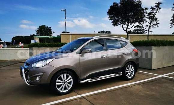 Buy Used Hyundai ix35 Silver Car in Bahi in Dodoma