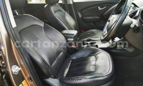 Buy Used Hyundai ix35 Silver Car in Bahi in Dodoma Buy Used Hyundai ix35 Silver Car in Bahi in Dodoma