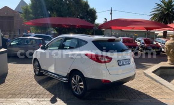 Buy Used Hyundai ix35 White Car in Dar es Salaam in Dar es Salaam Buy Used Hyundai ix35 White Car in Dar es Salaam in Dar es Salaam