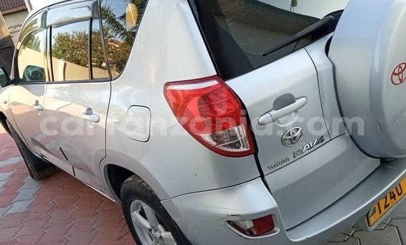 Nunua Ilio tumika Toyota RAV4 Fedha Gari ndani ya Dar es Salaam nchini Dar es Salaam Nunua Ilio tumika Toyota RAV4 Fedha Gari ndani ya Dar es Salaam nchini Dar es Salaam