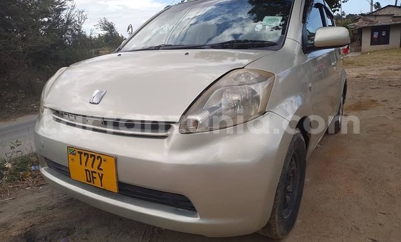 Buy Used Toyota Passo Silver Car in Dar es Salaam in Dar es Salaam