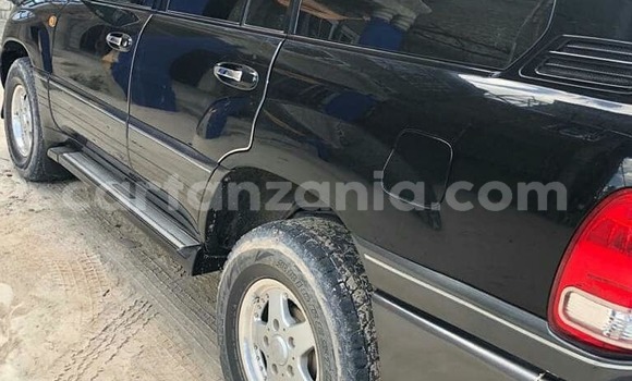 Nunua Ilio tumika Toyota Land Cruiser Nyeusi Gari ndani ya Dar es Salaam nchini Dar es Salaam Nunua Ilio tumika Toyota Land Cruiser Nyeusi Gari ndani ya Dar es Salaam nchini Dar es Salaam