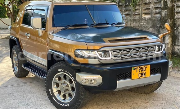 Buy Used Toyota FJ Cruiser Brown Car in Dar es Salaam in Dar es Salaam