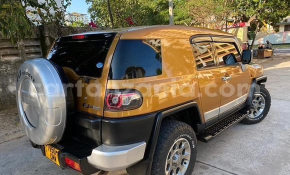 Buy Used Toyota FJ Cruiser Brown Car in Dar es Salaam in Dar es Salaam Buy Used Toyota FJ Cruiser Brown Car in Dar es Salaam in Dar es Salaam
