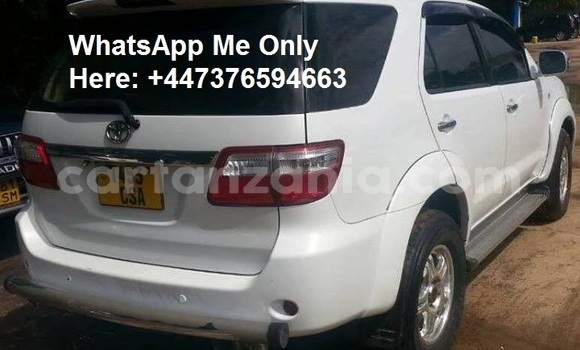 Nunua Ilio tumika Toyota Harrier Nyeupe Gari ndani ya Dar es Salaam nchini Dar es Salaam Nunua Ilio tumika Toyota Harrier Nyeupe Gari ndani ya Dar es Salaam nchini Dar es Salaam