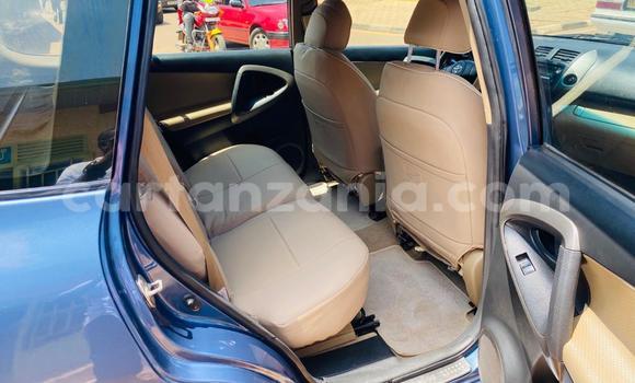 Nunua Ilio tumika Toyota RAV4 Bluu Gari ndani ya Arusha nchini Arusha Nunua Ilio tumika Toyota RAV4 Bluu Gari ndani ya Arusha nchini Arusha