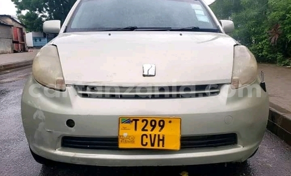 Buy Used Toyota Passo Beige Car in Dar es Salaam in Dar es Salaam