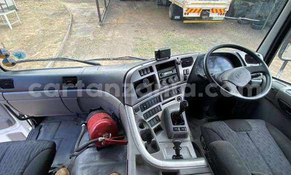 Buy Used Nissan UD White Truck in Dodoma in Dodoma Buy Used Nissan UD White Truck in Dodoma in Dodoma