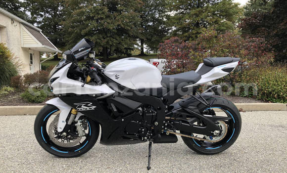 Buy Used Suzuki GSX White Bike in Babati Urban in Manyara Buy Used Suzuki GSX White Bike in Babati Urban in Manyara