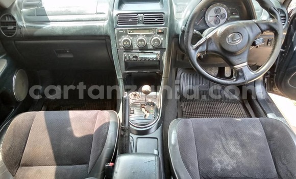 Nunua Ilio tumika Toyota Altezza Nyeusi Gari ndani ya Dar es Salaam nchini Dar es Salaam Nunua Ilio tumika Toyota Altezza Nyeusi Gari ndani ya Dar es Salaam nchini Dar es Salaam