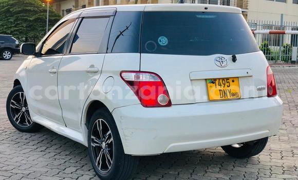 Buy Used Toyota IST White Car in Dar es Salaam in Dar es Salaam Buy Used Toyota IST White Car in Dar es Salaam in Dar es Salaam
