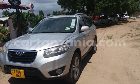 Buy Used Hyundai Santa Fe Silver Car in Dar es Salaam in Dar es Salaam