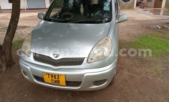 Nunua Ilio tumika Toyota FunCargo Fedha Gari ndani ya Nachingwea nchini Lindi Nunua Ilio tumika Toyota FunCargo Fedha Gari ndani ya Nachingwea nchini Lindi