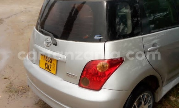 Buy Used Toyota IST Silver Car in Dar es Salaam in Dar es Salaam Buy Used Toyota IST Silver Car in Dar es Salaam in Dar es Salaam