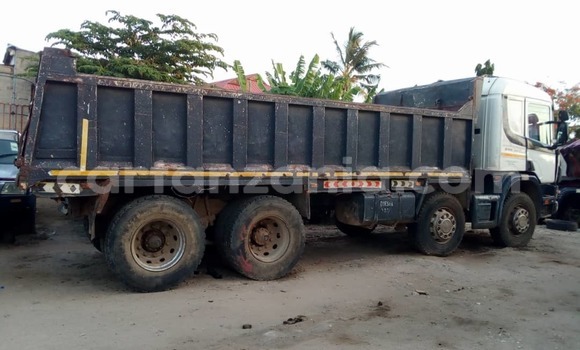 Buy Used Scania 113β320 White Truck in Dar es Salaam in Dar es Salaam Buy Used Scania 113β320 White Truck in Dar es Salaam in Dar es Salaam