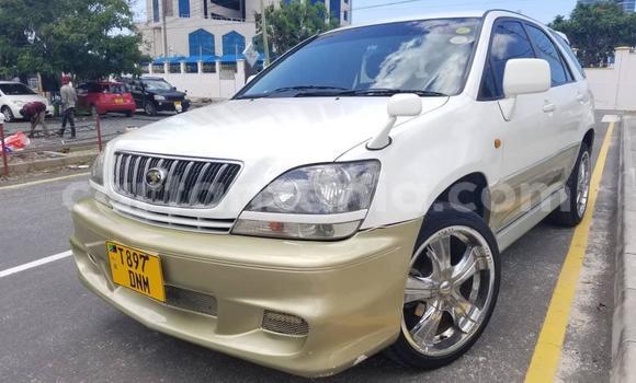 Nunua Ilio tumika Toyota Harrier Nyeupe Gari ndani ya Dar es Salaam nchini Dar es Salaam Nunua Ilio tumika Toyota Harrier Nyeupe Gari ndani ya Dar es Salaam nchini Dar es Salaam