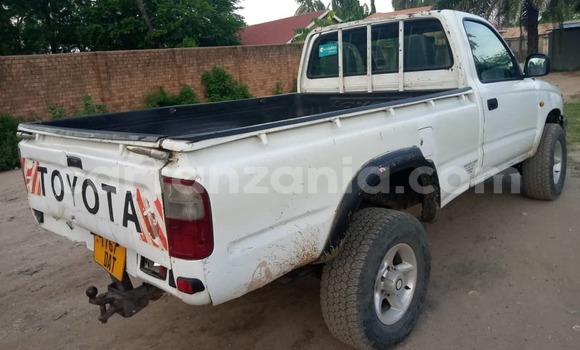 Nunua Ilio tumika Toyota Hilux Nyeupe Gari ndani ya Dar es Salaam nchini Dar es Salaam Nunua Ilio tumika Toyota Hilux Nyeupe Gari ndani ya Dar es Salaam nchini Dar es Salaam