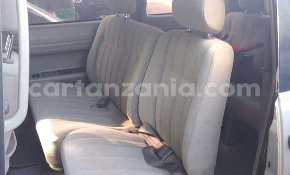 Nunua Ilio tumika Toyota Noah Fedha Gari ndani ya Dar es Salaam nchini Dar es Salaam Nunua Ilio tumika Toyota Noah Fedha Gari ndani ya Dar es Salaam nchini Dar es Salaam
