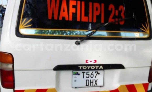 Nunua Ilio tumika Toyota Hiace Nyeupe Gari ndani ya Dar es Salaam nchini Dar es Salaam Nunua Ilio tumika Toyota Hiace Nyeupe Gari ndani ya Dar es Salaam nchini Dar es Salaam