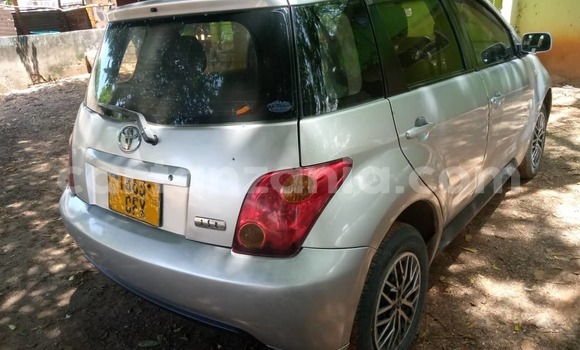 Buy Used Toyota IST Silver Car in Dar es Salaam in Dar es Salaam Buy Used Toyota IST Silver Car in Dar es Salaam in Dar es Salaam