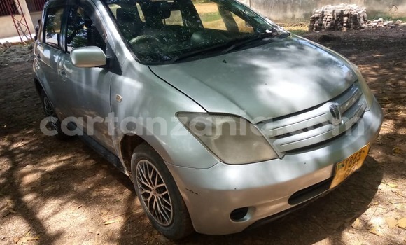 Buy Used Toyota IST Silver Car in Dar es Salaam in Dar es Salaam Buy Used Toyota IST Silver Car in Dar es Salaam in Dar es Salaam