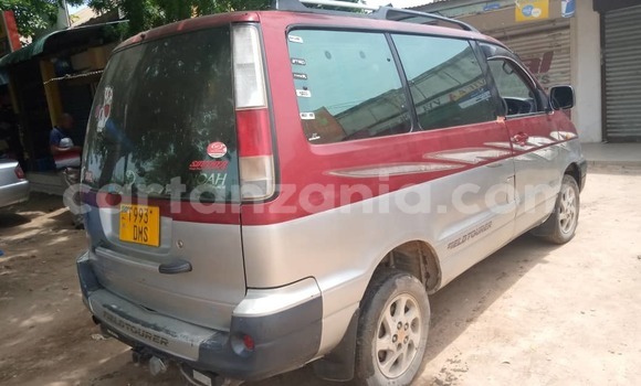 Nunua Ilio tumika Toyota Noah Nyekundu Gari ndani ya Dar es Salaam nchini Dar es Salaam Nunua Ilio tumika Toyota Noah Nyekundu Gari ndani ya Dar es Salaam nchini Dar es Salaam