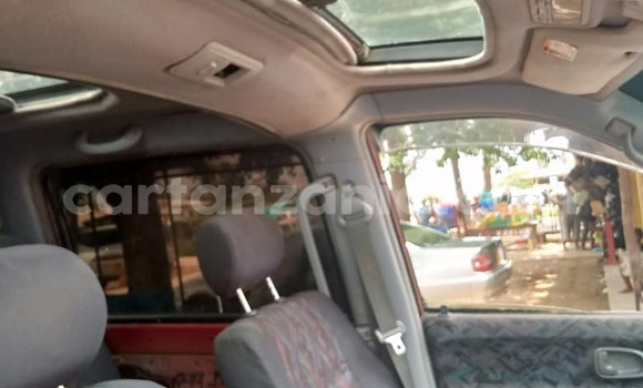 Nunua Ilio tumika Toyota Noah Nyekundu Gari ndani ya Dar es Salaam nchini Dar es Salaam Nunua Ilio tumika Toyota Noah Nyekundu Gari ndani ya Dar es Salaam nchini Dar es Salaam