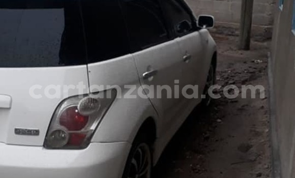 Buy Used Toyota IST White Car in Dar es Salaam in Dar es Salaam Buy Used Toyota IST White Car in Dar es Salaam in Dar es Salaam